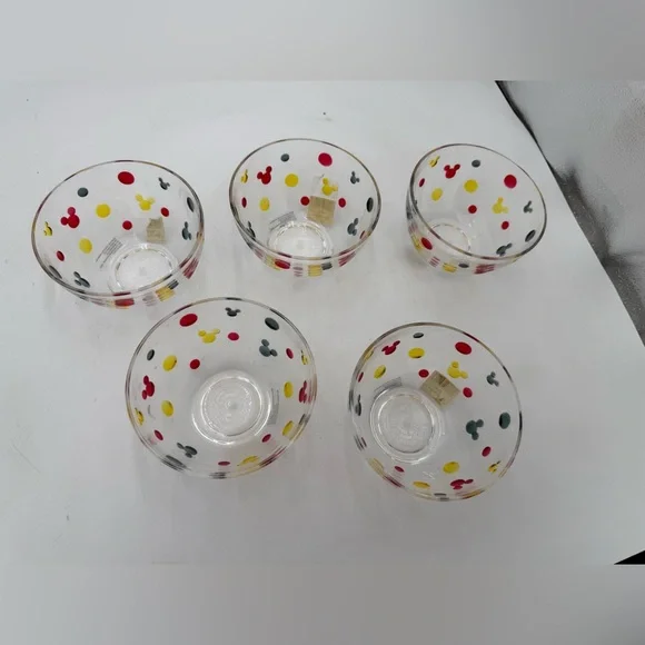 Clear Acrylic Vintage Disney bowls set of 5.